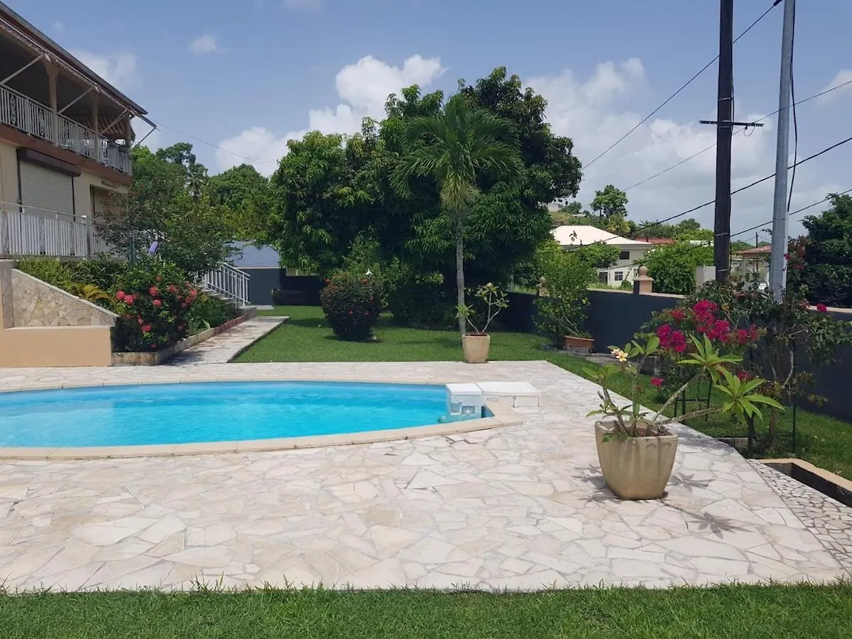 Joli Bas-De-Villa Les Abymes
